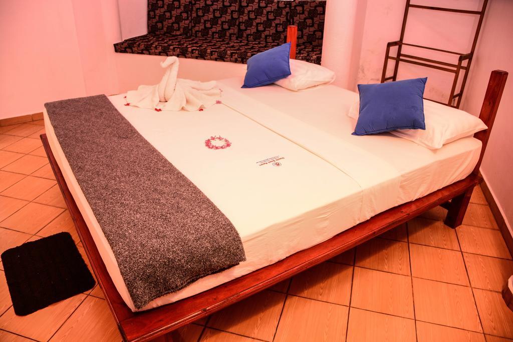 Shanthi Beach Resort Унаватуна Екстериор снимка