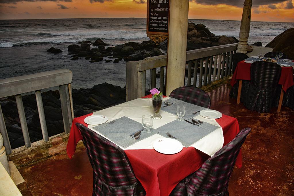 Shanthi Beach Resort Унаватуна Екстериор снимка